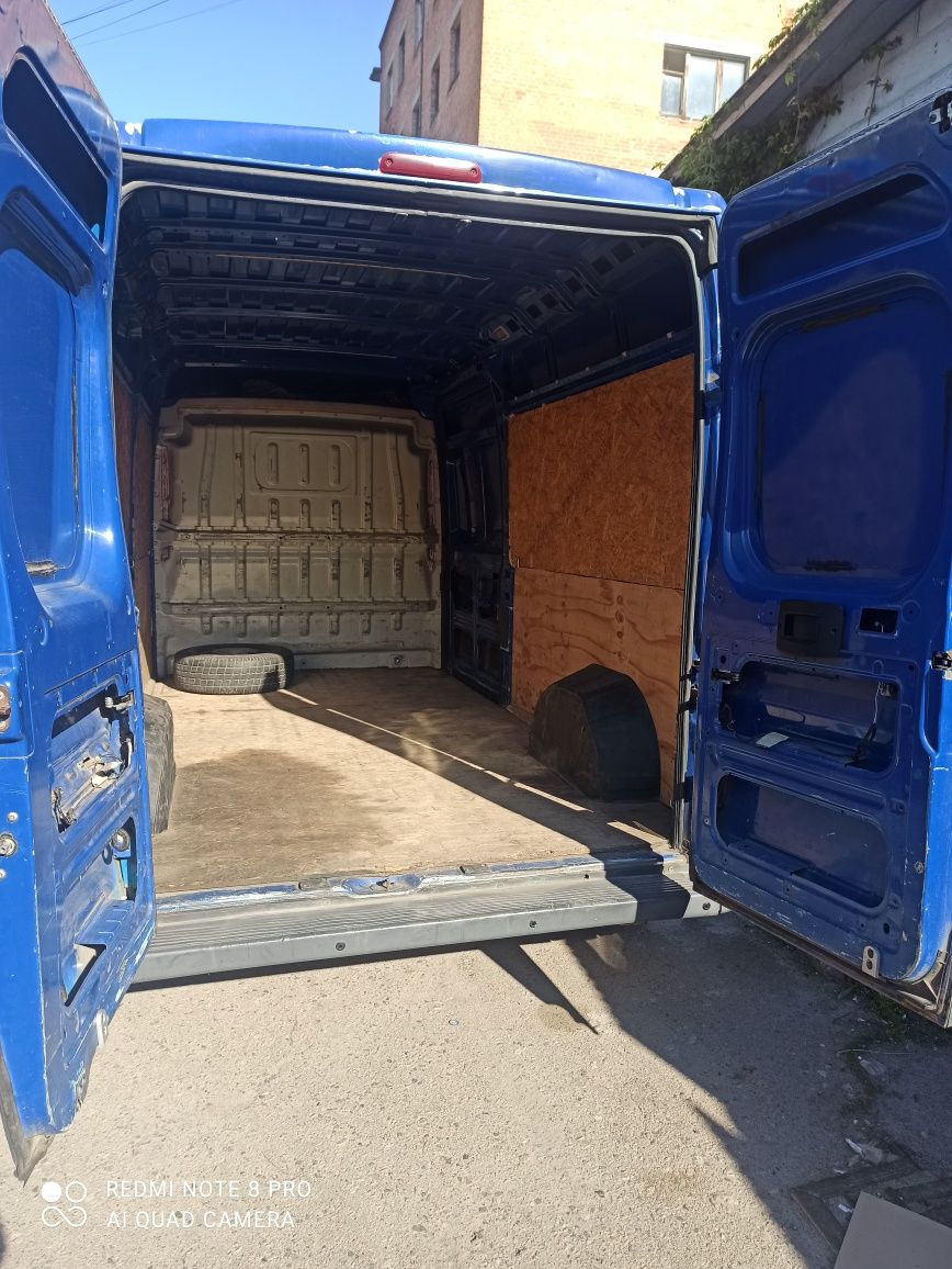 Продам бус Peugeot boxer