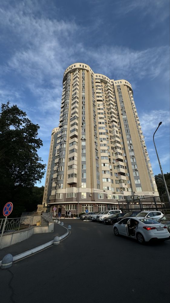 Продам офіс 85м вул. Ризька 73г ЖК Сирецький бояр