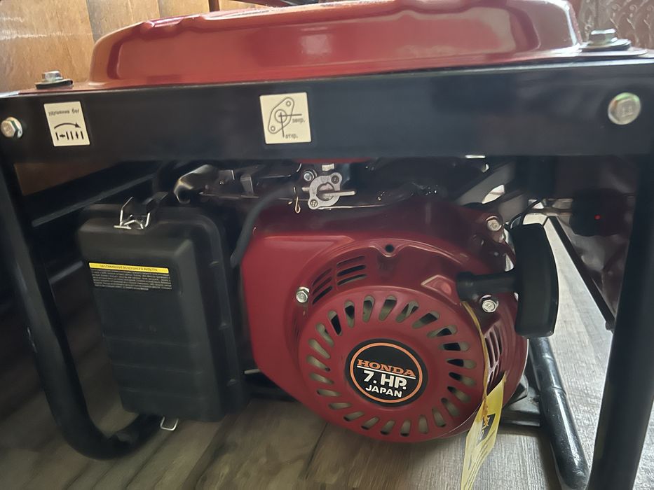 Бензогенератор Хонда