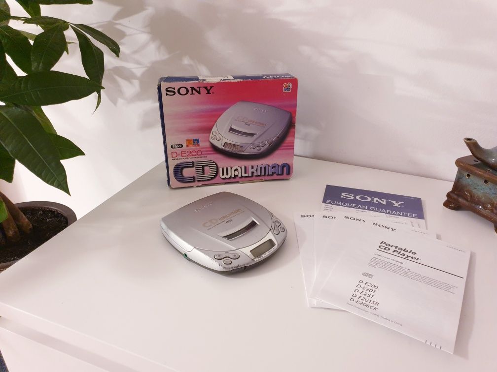 CD Walkman Sony D-E200