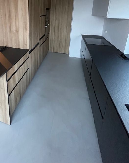 Mikrocement, posadzki, ściany, schody, łazienki z mikrocementu, montaż