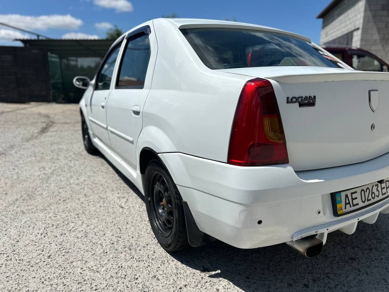 Dacia Logan 2006 рік