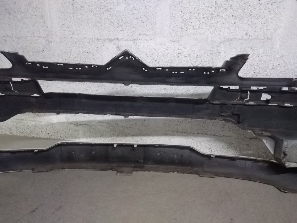 Vendo Para-choque de frente Citroen C4 (1)ano 2003/06