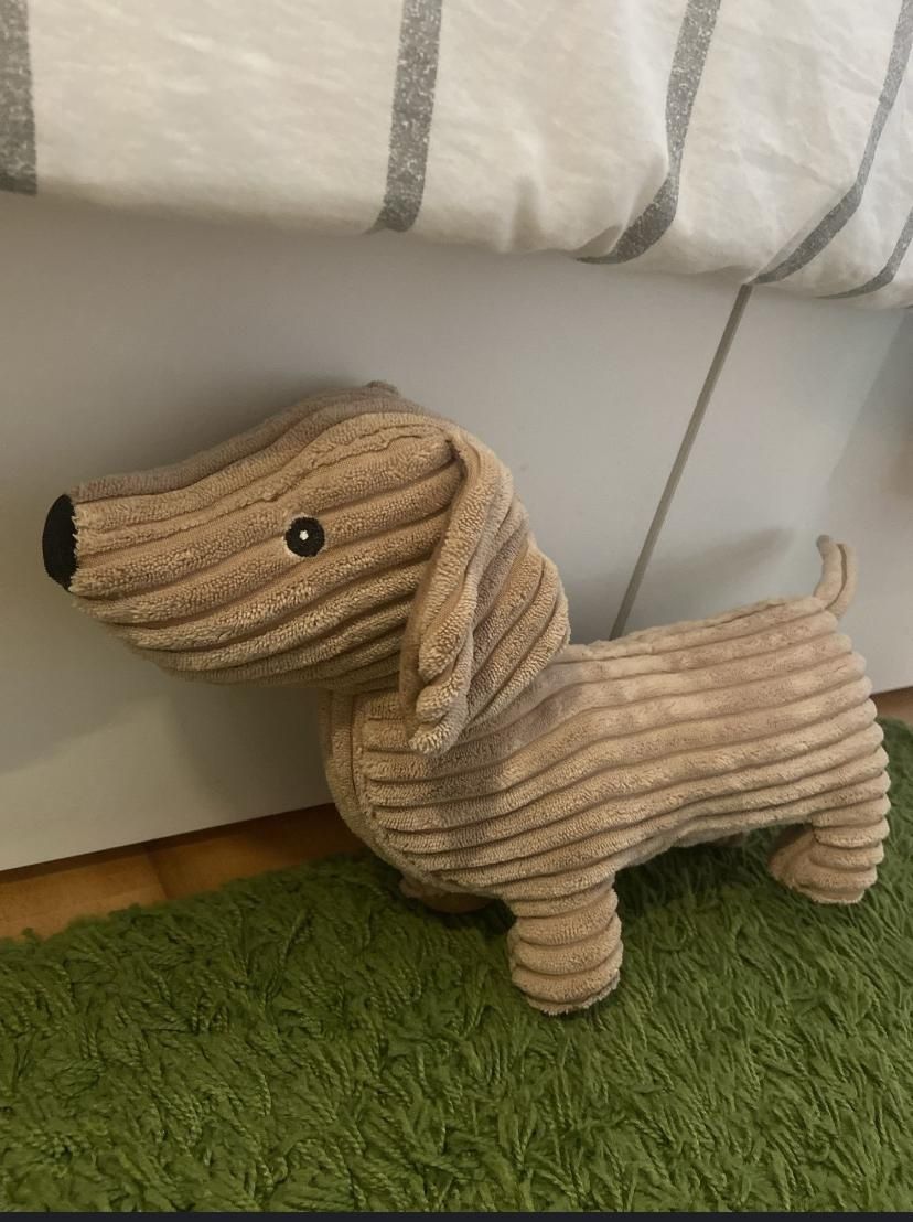 Peluche de cão salsicha