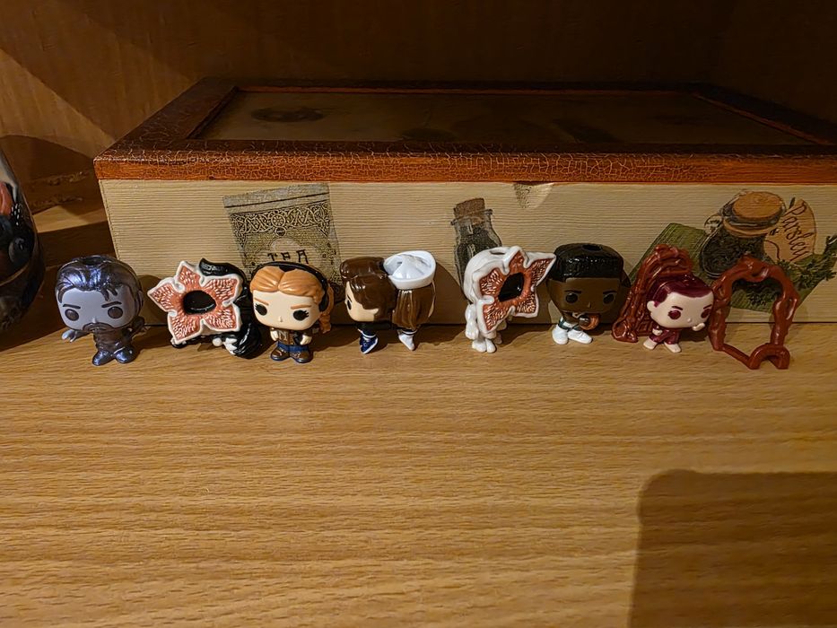 Stranger Things Kinder Joy