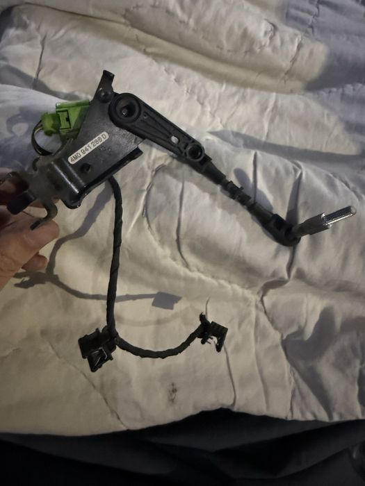 Датчик положення кузова переднійAudi E TRON Q7 Q8