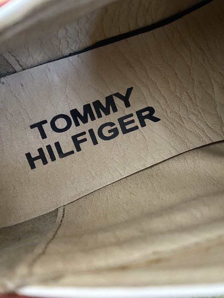 Кросівки/кеди Tommy Hilfiger