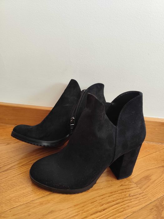 Botins pretos (bershka)