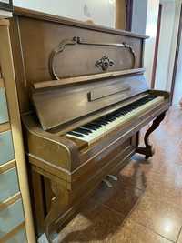 Pianino GEGR.1854.  C.J QUANDT. BERLIN 
I