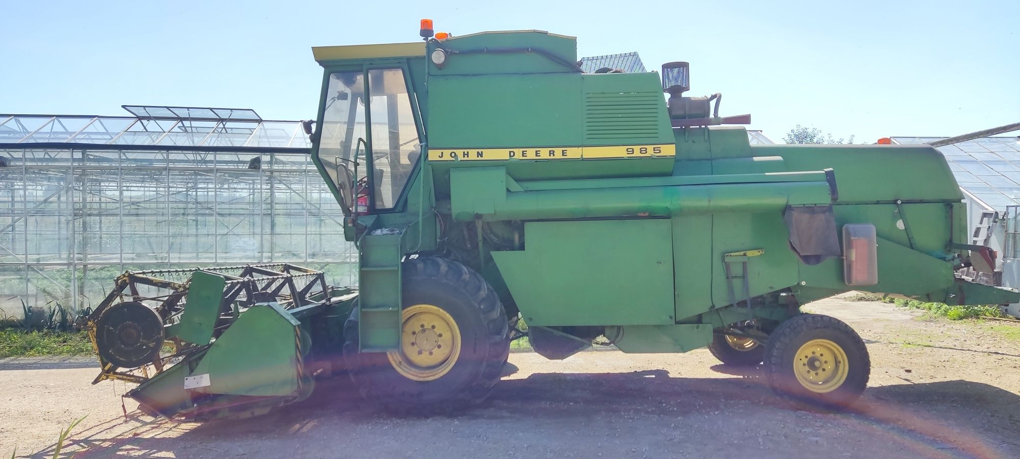 Kombajn JOHN DEERE 985 + 2 Hedery + TRANSPORT