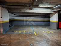 Lugar de estacionamento - Santo António