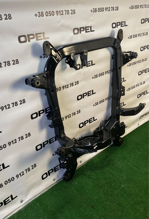 Подрамник передний балка передня Opel Astra H Zafira B