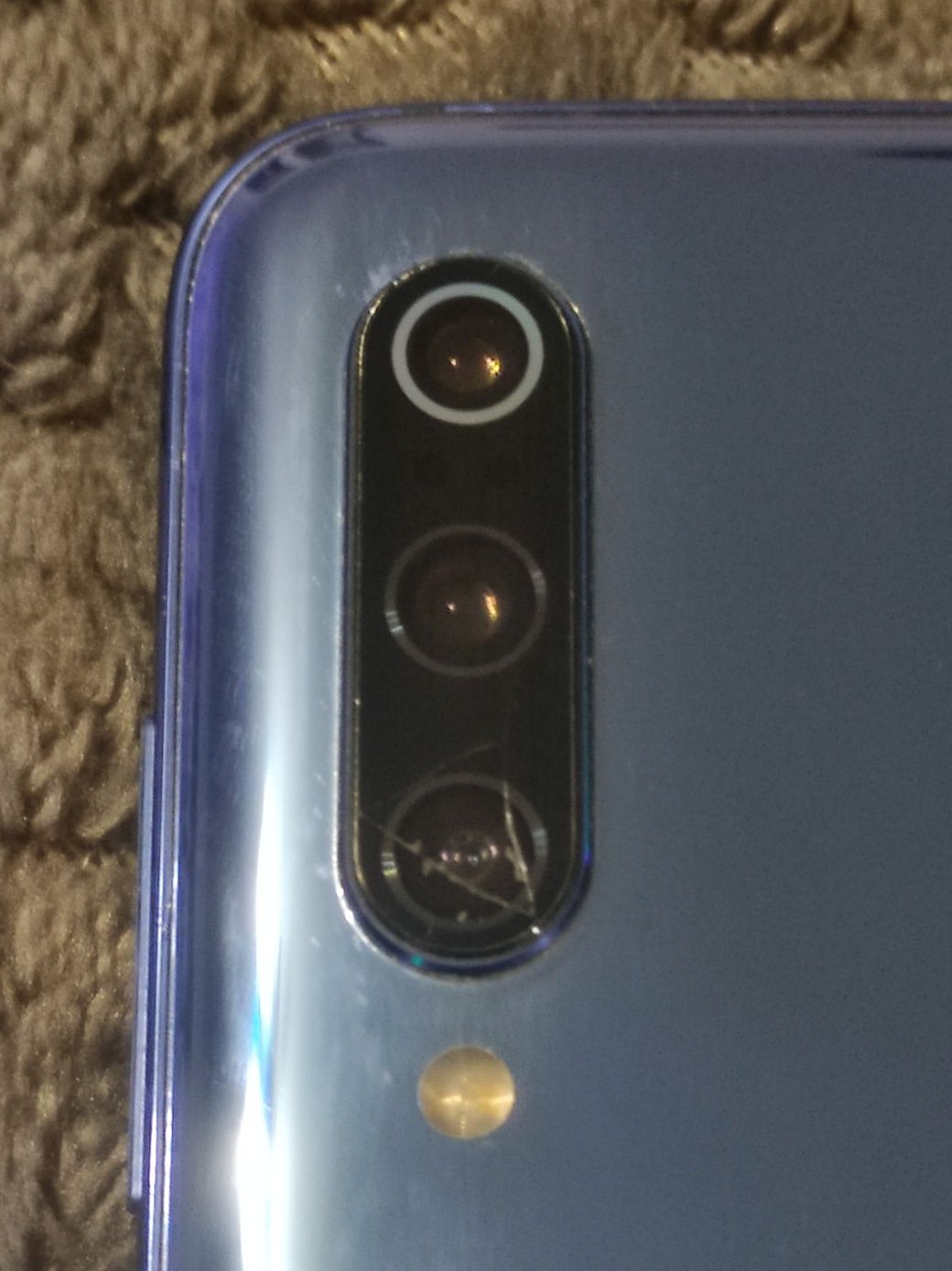 Xiaomi MI9 129GB używany bez ładowarki