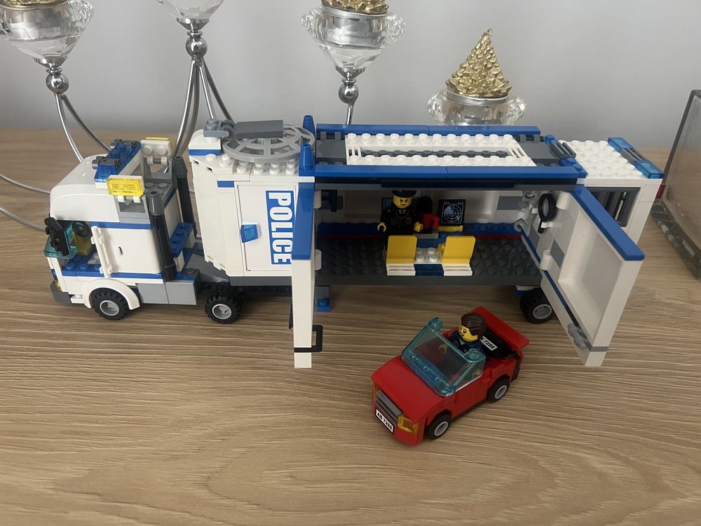 Lego 7288 mobilny posterunek policji + gratis 30015