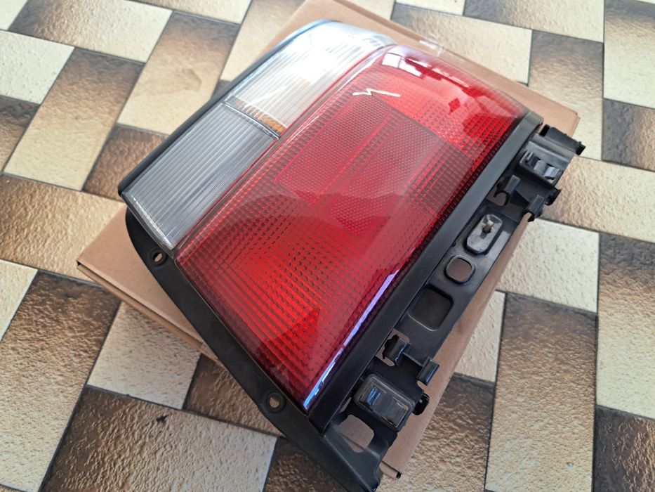 Farolim Toyota Corolla STARVAN