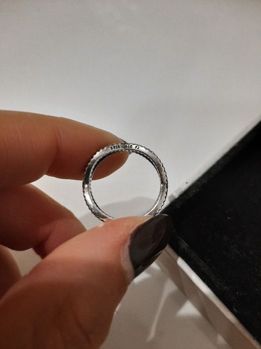Anel pandora em prata e zorcónias
