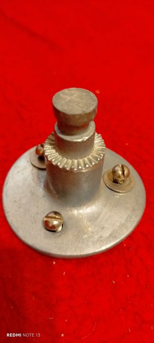 Тарелки  14  Ссср Бронзовые    Ножки  лаги крепления  Tro