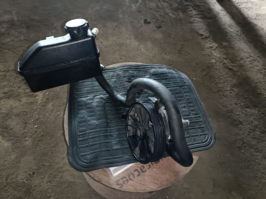 Bomba direção hidráulica, motor de arranque, alternador, bomba de AC