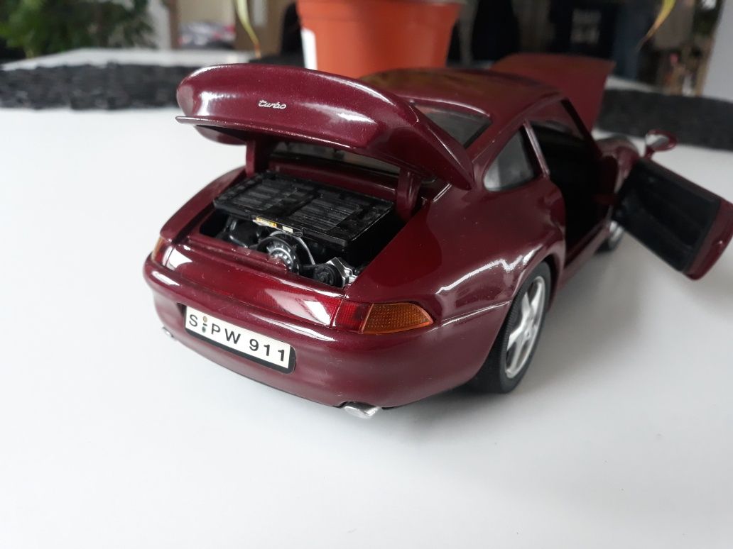 Porsche 911 (993) TURBO 1:18 anson