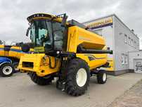 Kombajn zbożowy New Holland TC5.90