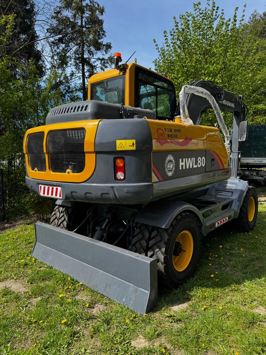 Koparka kołowa – JAK NOWA! Tylko 30h pracy!