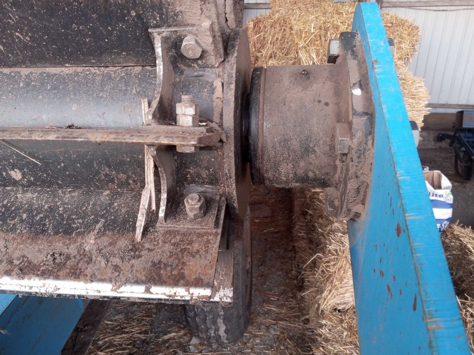 Подрібнювач соняшникових рештків