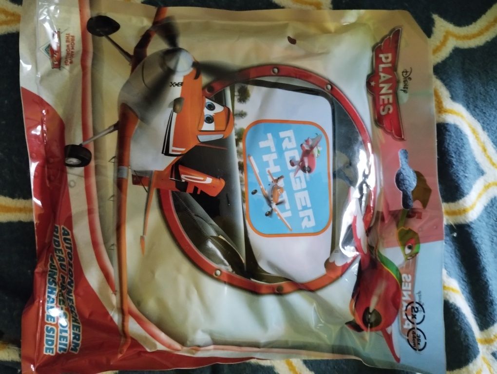 Siatka od słońca na szybę samochodu, nowa, 2 szt w opakowaniu. Disney