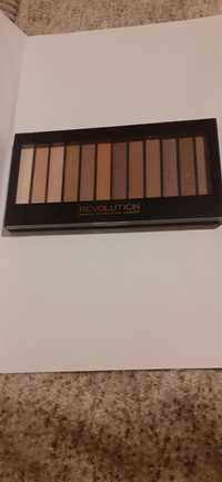 Cienie do oczu Makeup Revolution London .Nowe
Cienie do oczu Makeup Re