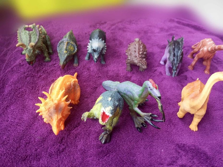 Zestaw dinozaurów