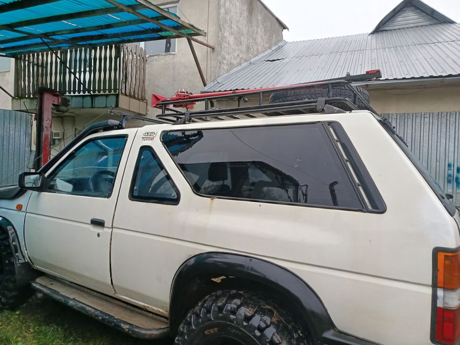 Nissan tirano 1 1988