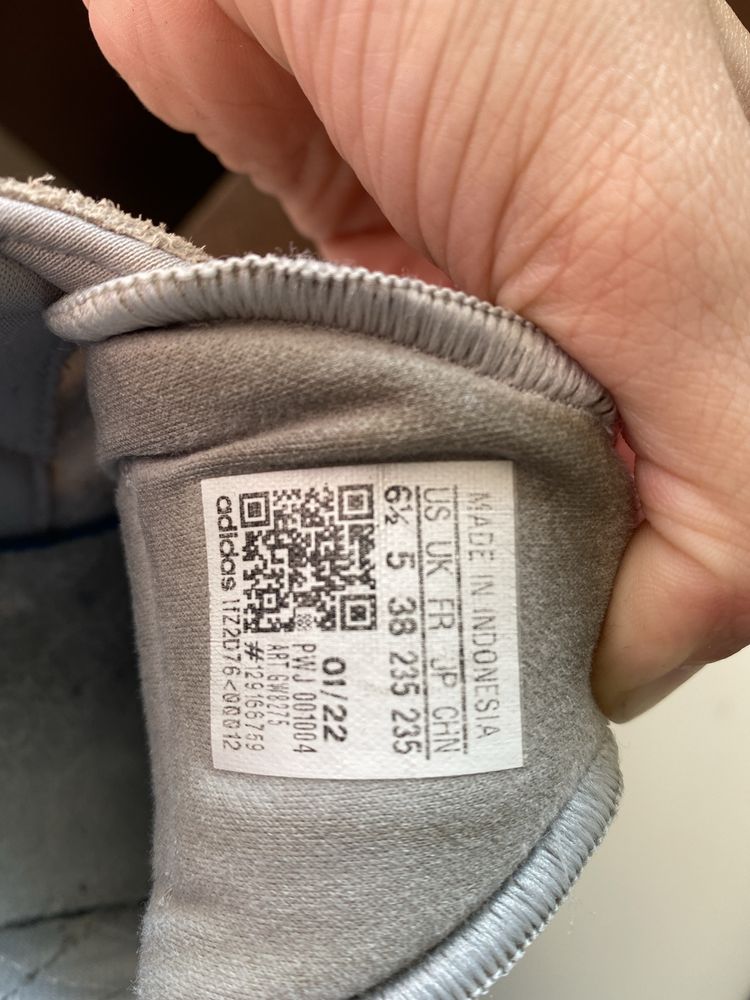 Caçado Adidas 38
