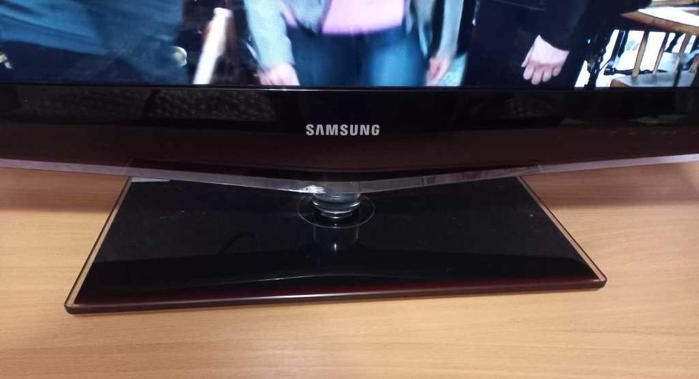 LCD телевізор SAMSUNG LE32B653T5W  Full HD 100 Гц