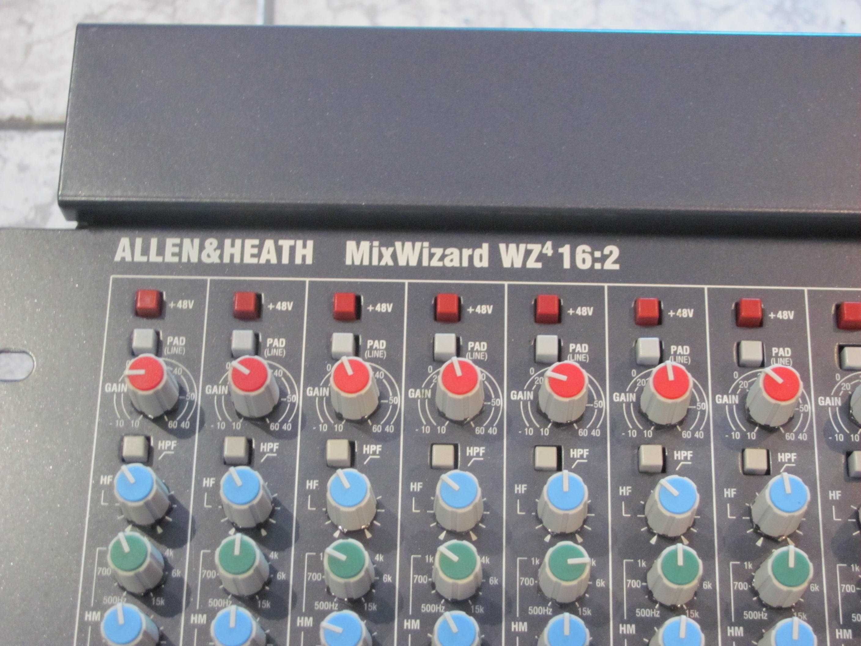 Mikser analogowy Allen & Heath MixWizard WZ4 16:2