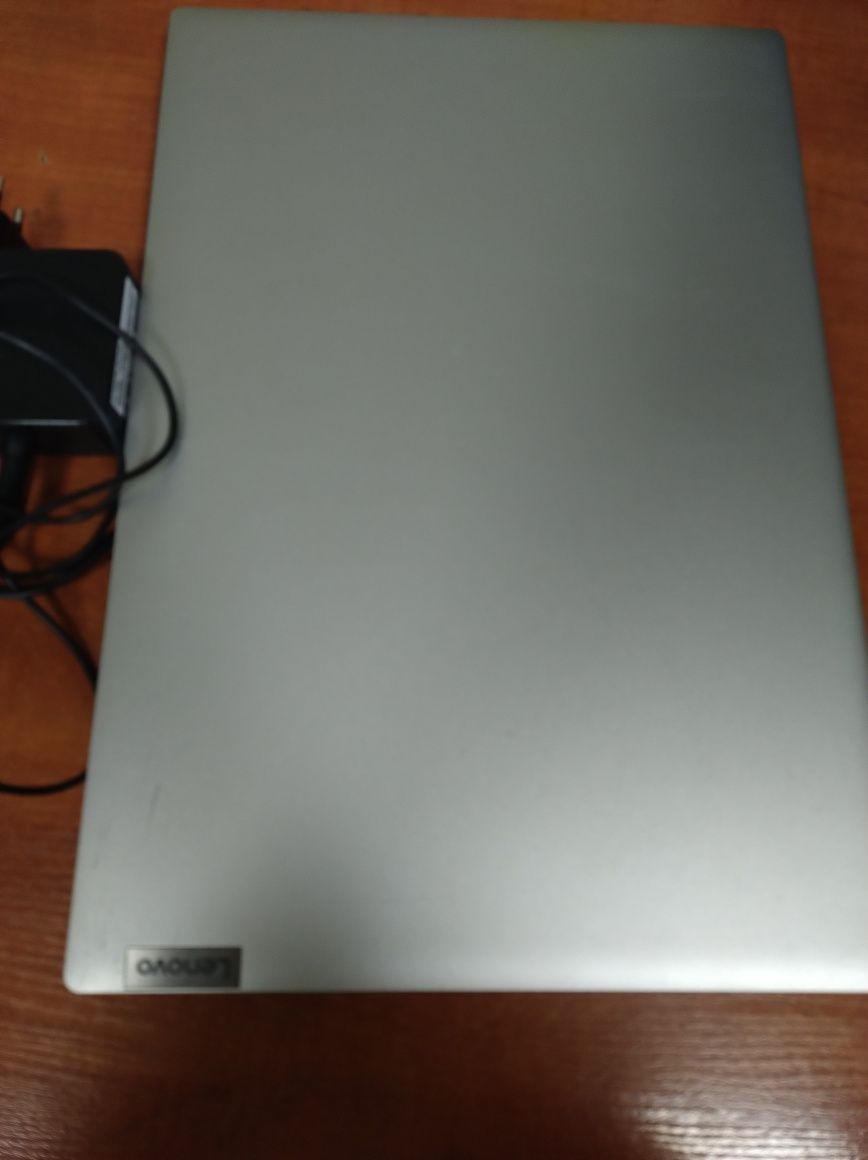 (6423/23) Laptop Lenovo IdeaPad 3 17ADA05
