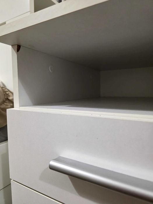 Biurko białe z szufladami