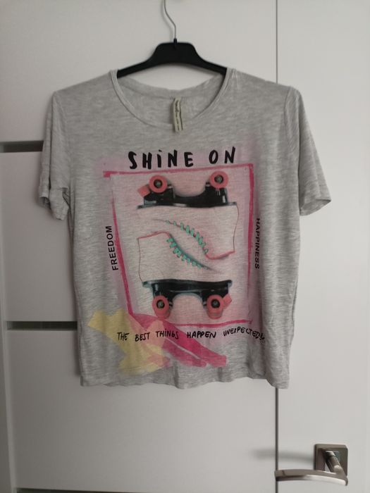 Koszulka bluzka t-shirt Stradivarius