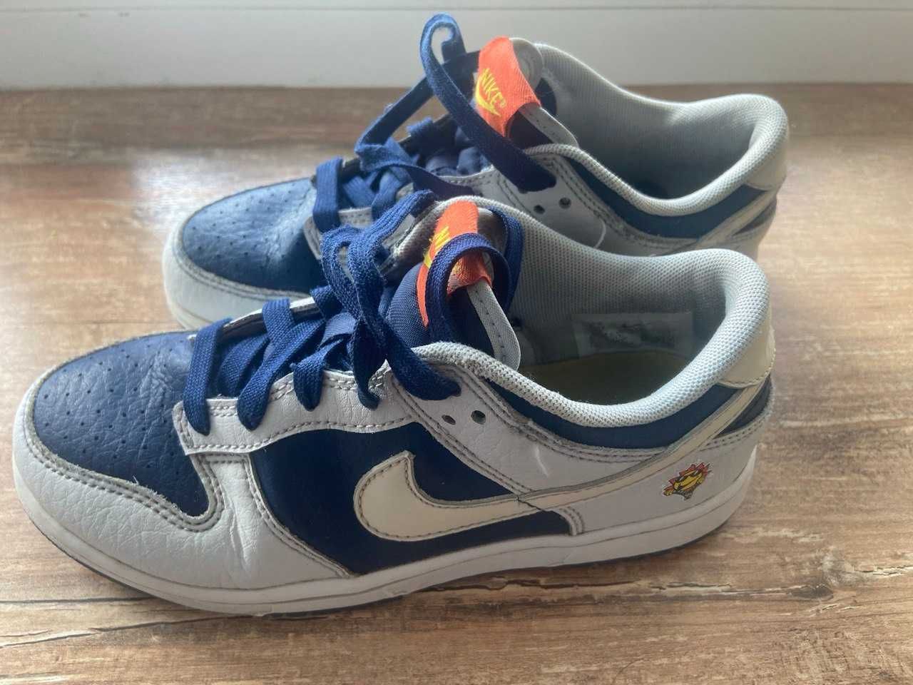 Продам детские кроссовки NIKE