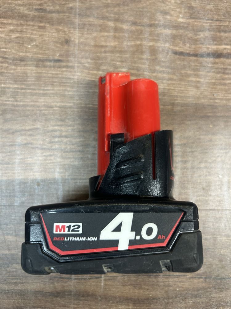 Radio, ładowarka, bateria Milwaukee C12 JSR