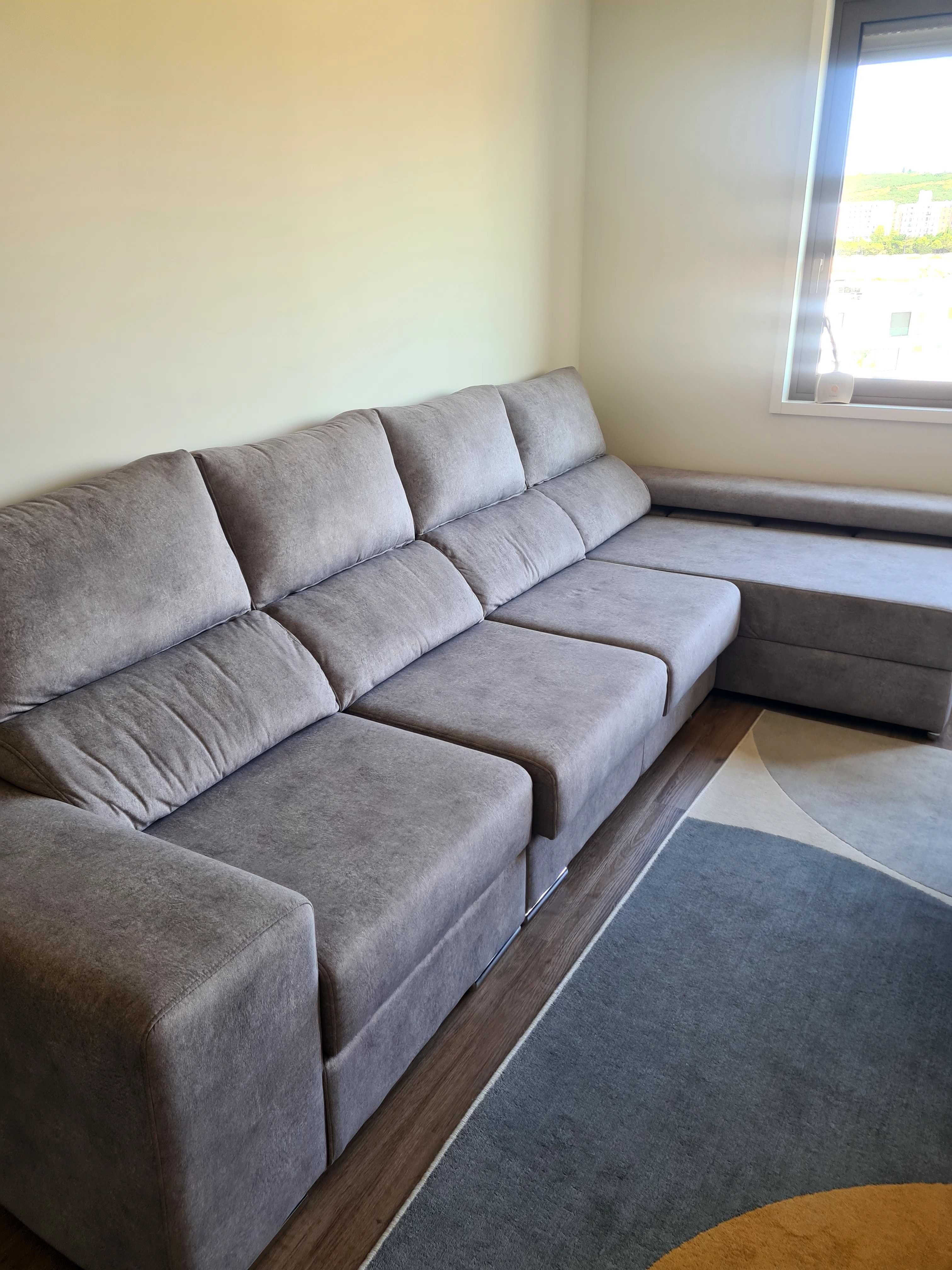 Sofá Chaise Longue Semi Novo muito estimado