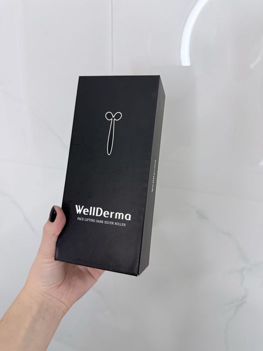 Роликовий масажер для лиця і шиї Wellderma
