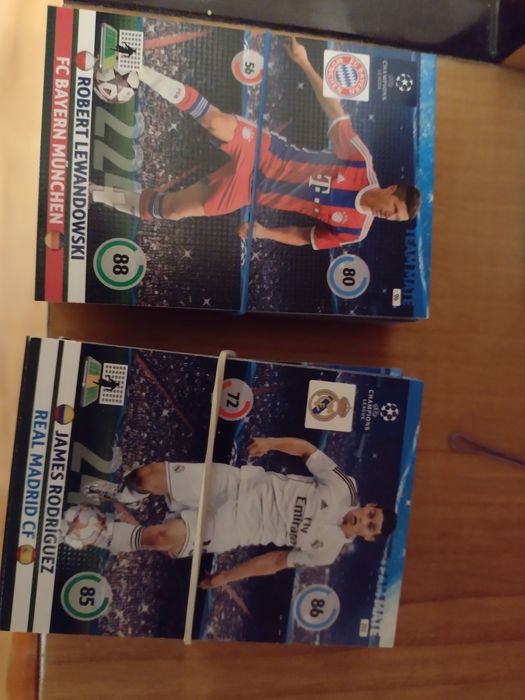 Karty piłkarskie 2 zestawy po 50 szt