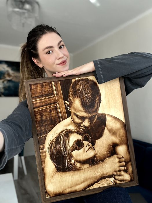 Portret, obraz ze zdjęcia wypalany w drewnie na zamówienie, WARSZAWA