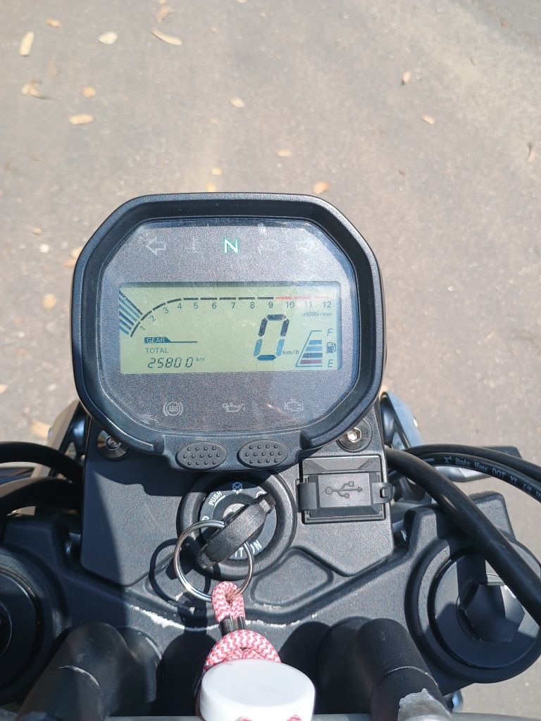 Voge AC300 ingeçao