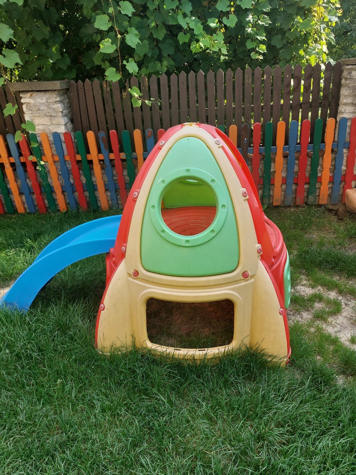 Rakieta, domek ogrodowy, zjeżdżalnia