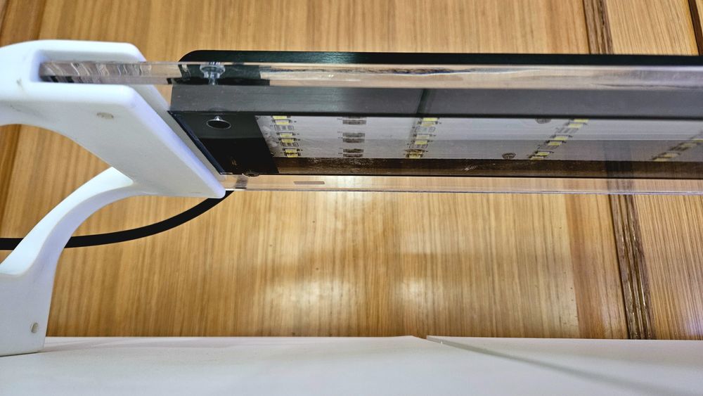 Calha de Iluminação para Aquário da Zetlight (40 cms Total 60cms)