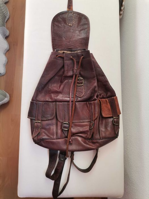 Mochila de pele verdadeira