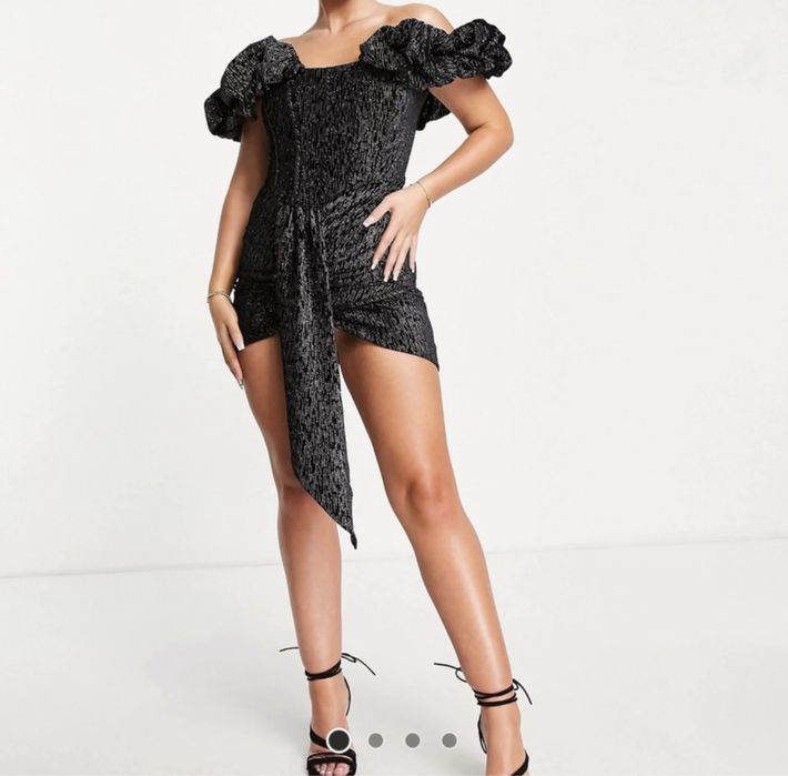 Vestido preto brilhante