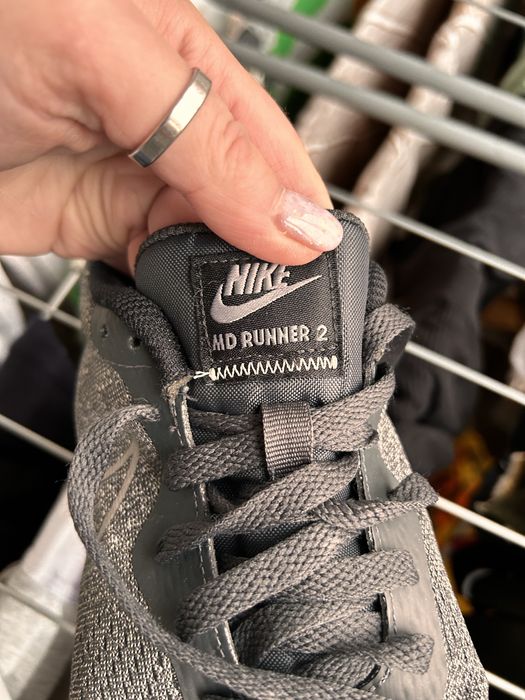 Кросівки Nike та кросівки на платформі