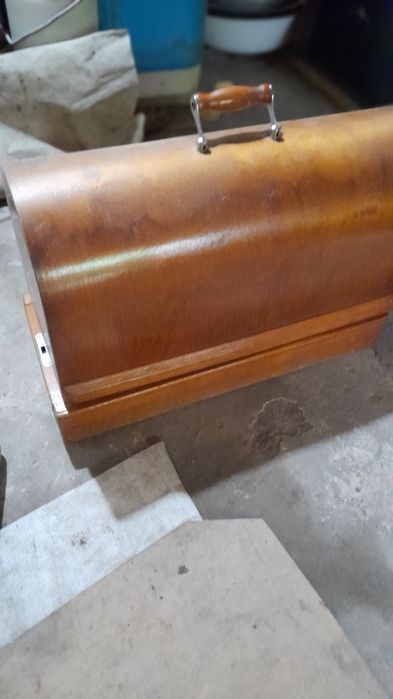 Швейна машинка ручна