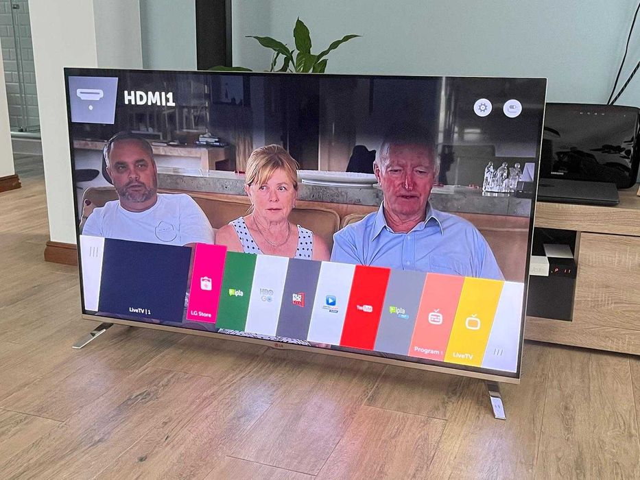 TV  LED 55", FULL HD 1080P, WEB OS SMART TV, CINEMA Bezramkowy  Desing